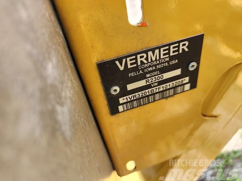 Vermeer R2300 Rastrillos y henificadores