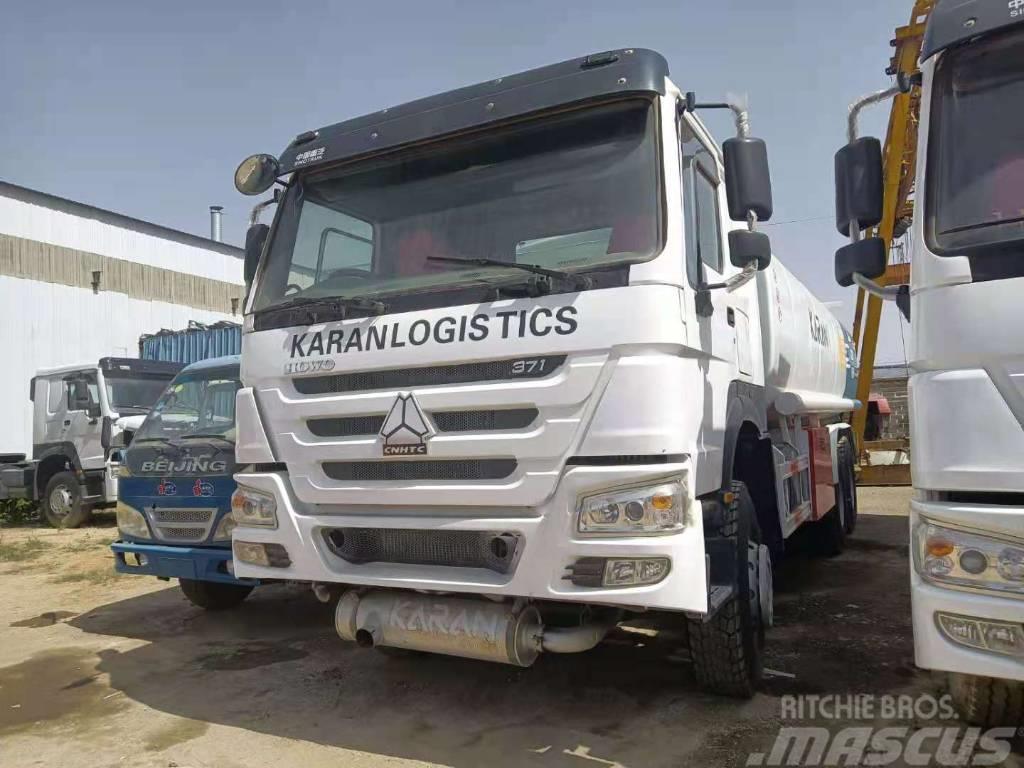 Howo 6*4 371 24m³ Fuel Tank Truck Otros equipamientos de construcción