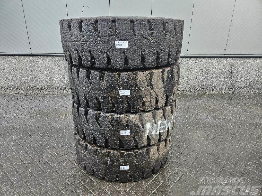 New Holland W110C-Barkley 17.5R25-Tire/Reifen/Band Neumáticos, ruedas y llantas