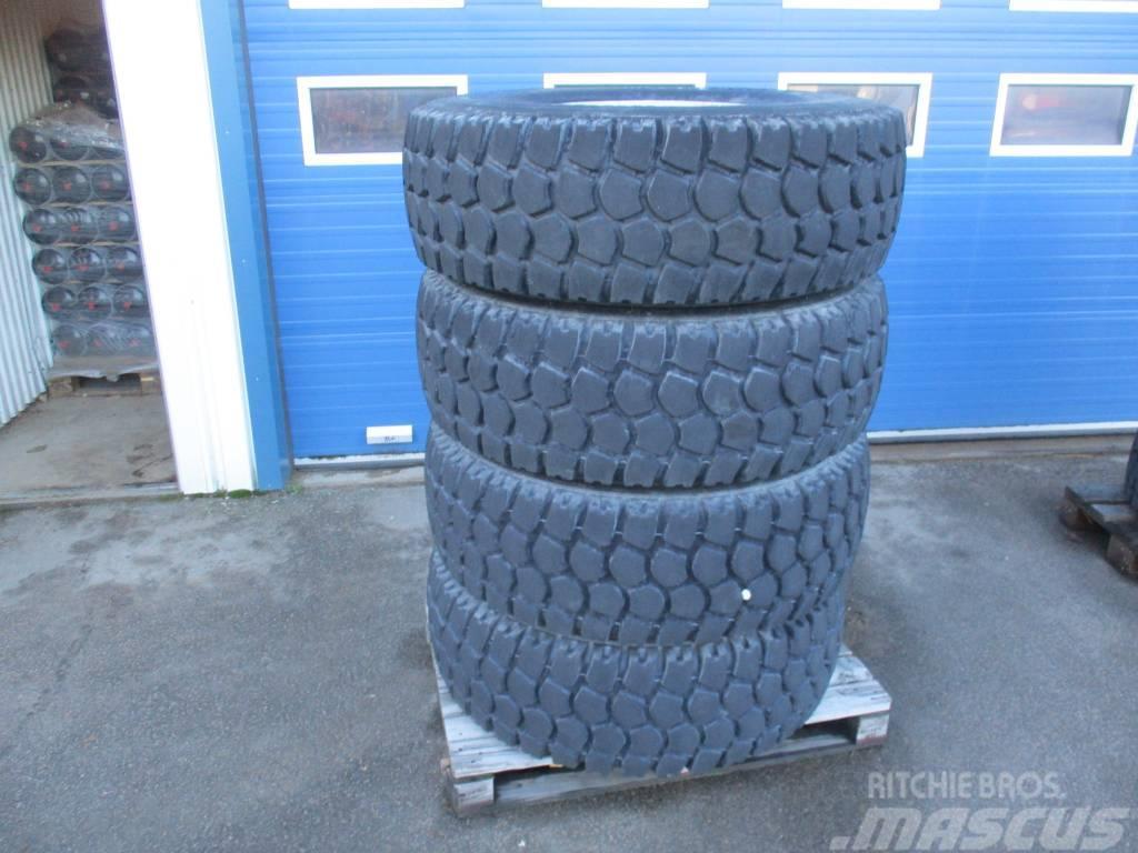  Continental/Michelin 395/85R20 Neumáticos, ruedas y llantas