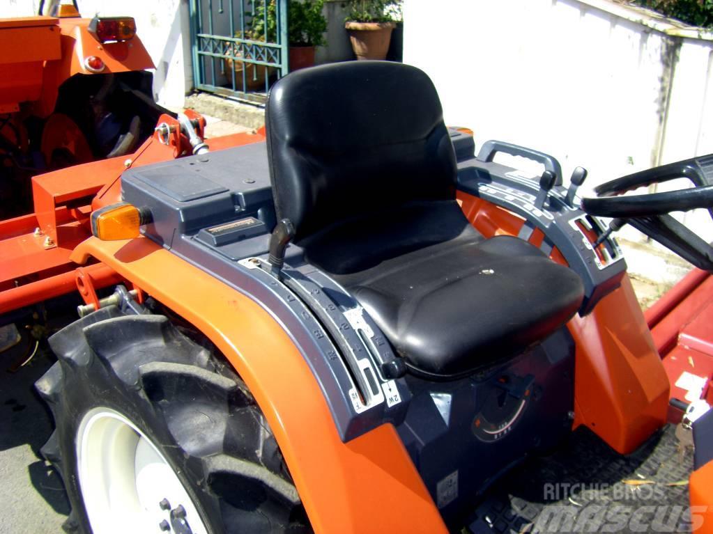 Kubota ASTE A-17 4wd Tractores