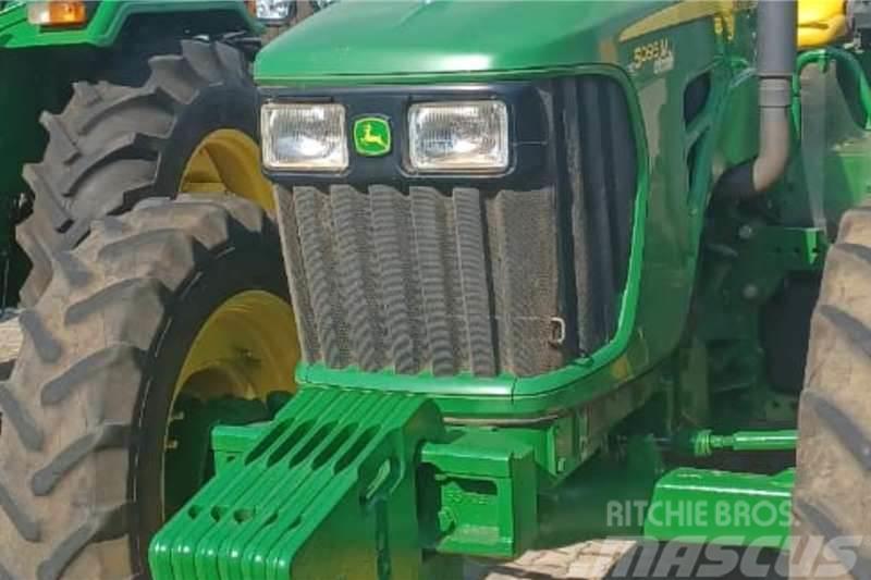 John Deere 5095M Tractores