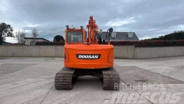 Doosan DX 140 Excavadoras de cadenas