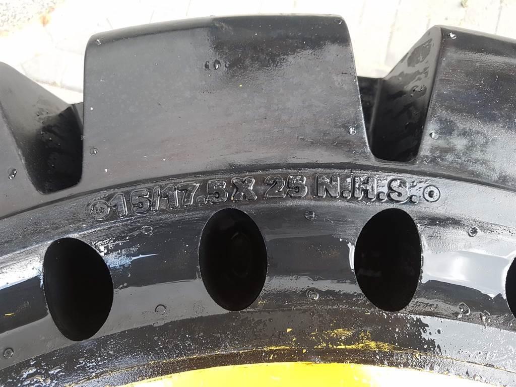 CAT 910/914 - 447-1131 - Tyre/Reifen/Band Neumáticos, ruedas y llantas