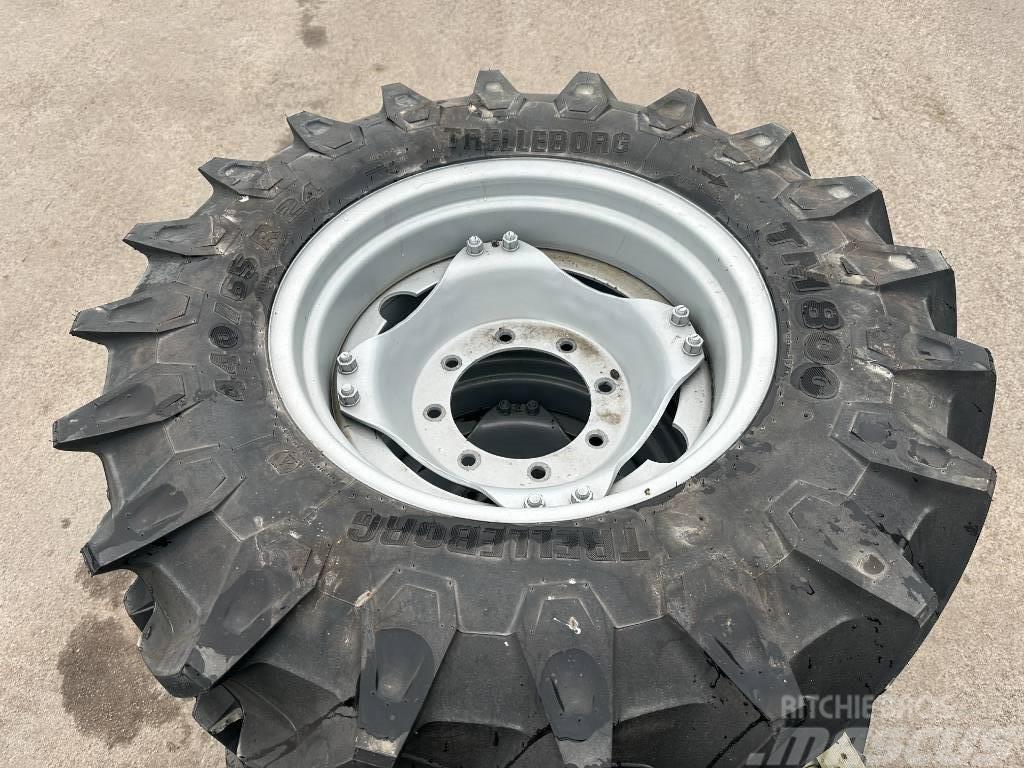 Trelleborg Kpl Fram/bak däck med fälg Neumáticos, ruedas y llantas
