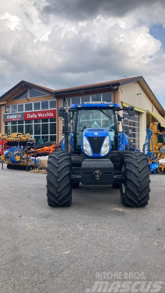 New Holland T 7070 AC Tractores