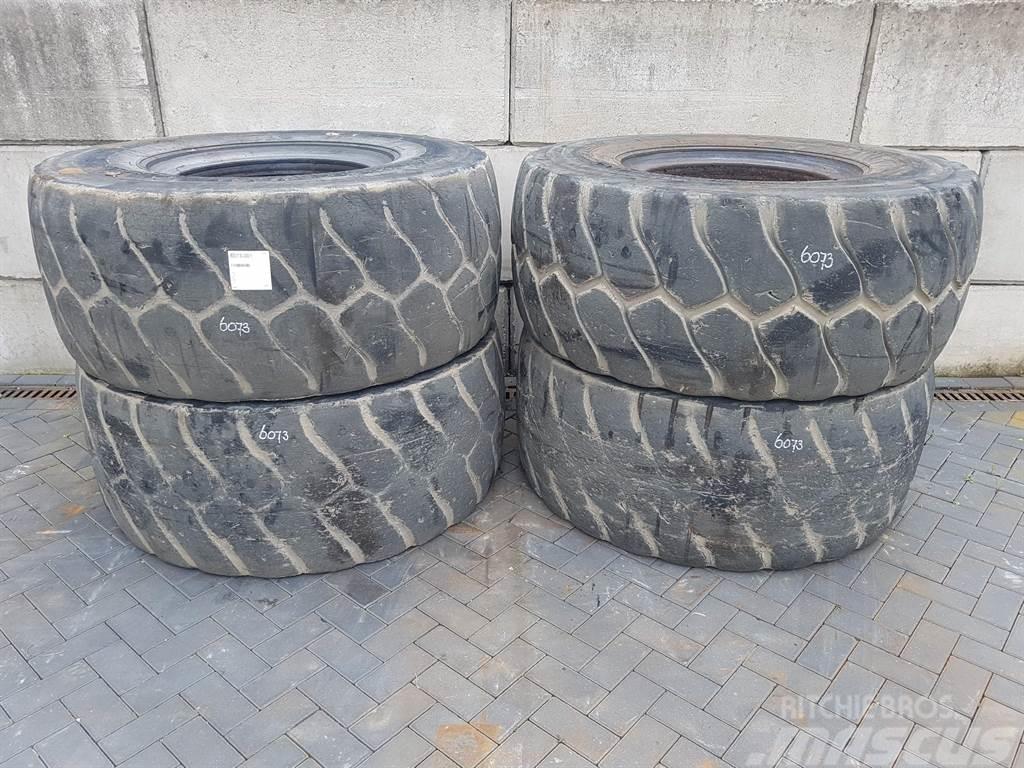 Triangle 23.5R25 - Tire/Reifen/Band Neumáticos, ruedas y llantas