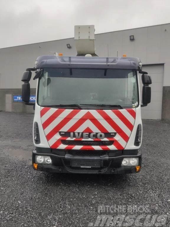 Iveco EuroCargo 120 120E18 + COMET 151TAL (15 m) Plataformas sobre camión