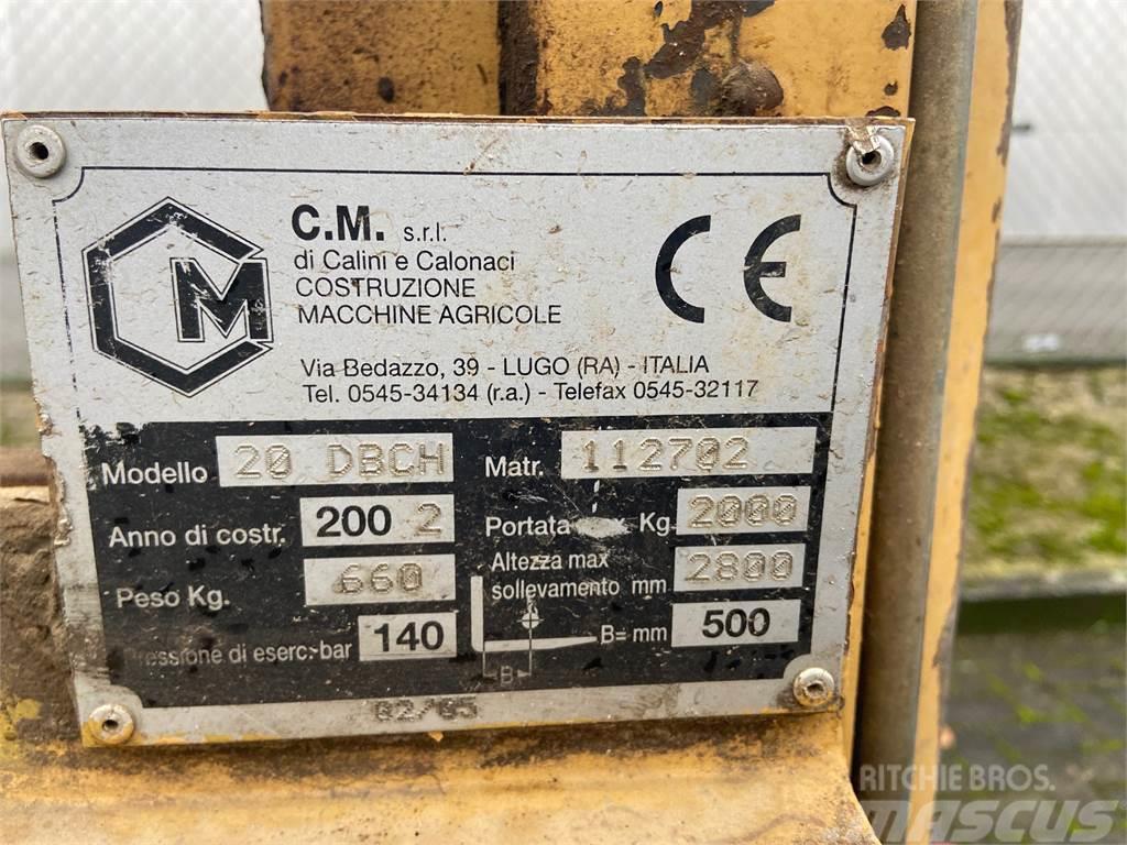  CMHefmast voor tractor met opklapbare lepels Otros equipos de carga y excavación