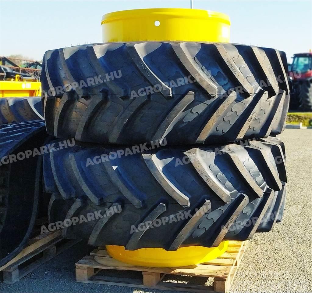  Twin wheel set with Alliance 650/85R38 tires, 1 pa Ruedas dobles