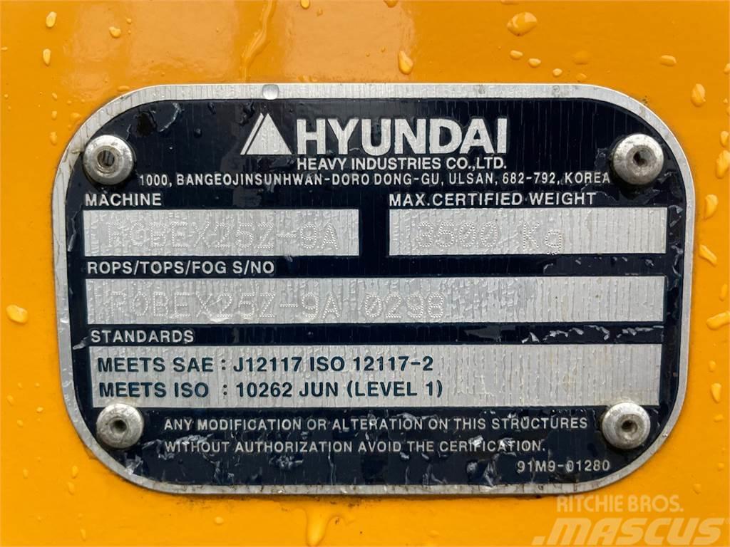 Hyundai 25z-9ak - 2.700 kg. minigraver / 350 Timer / Står  Mini excavadoras < 7t