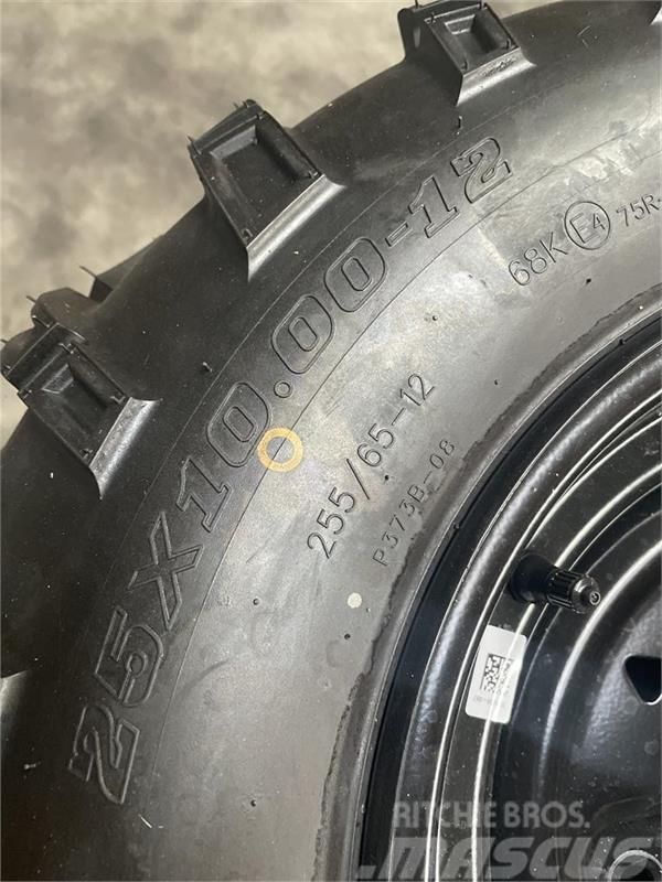 Polaris Stålfælge med dæk Neumáticos, ruedas y llantas
