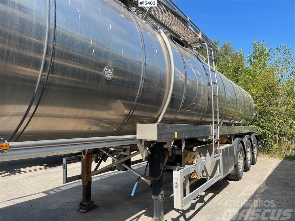 Feldbinder tank trailer. Approved for 3 years. Otros remolques