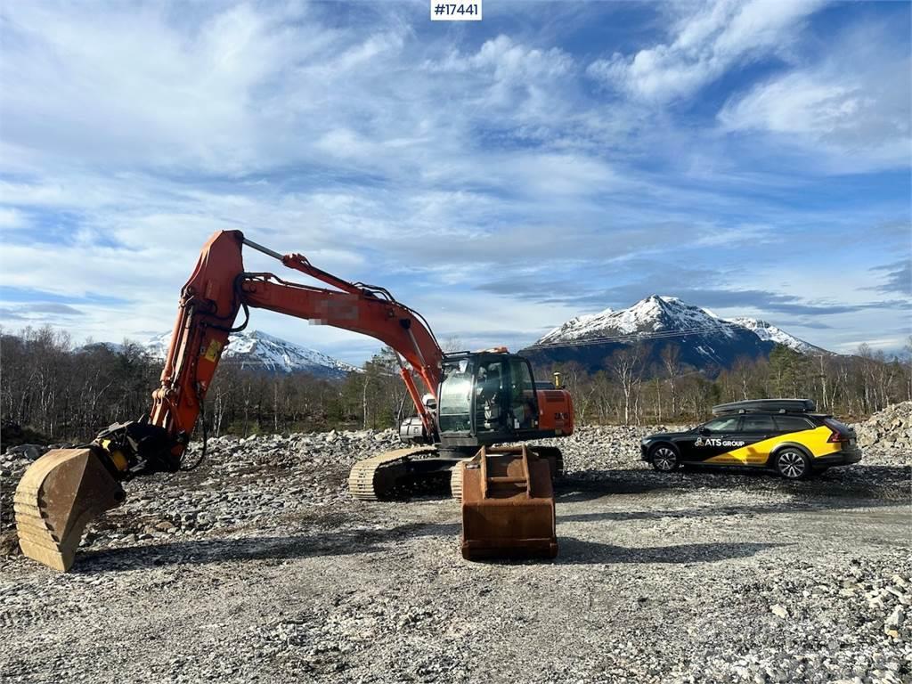 Hitachi ZX210LC-5B Tracked excavator w/ Newly overhauled R Excavadoras de cadenas