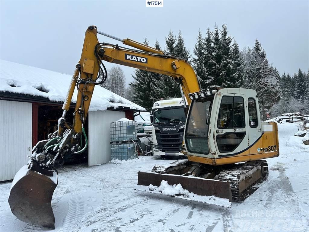 Kato HD-307 Tracked excavator w/ Rototilt and 2 buckets Excavadoras de cadenas