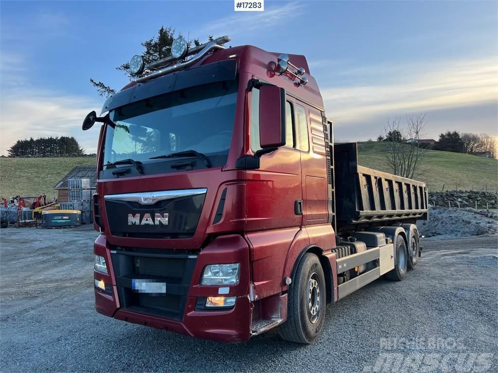 MAN TGX 6x2 hook truck w/ 21t multilift and box WATCH  Camiones polibrazo