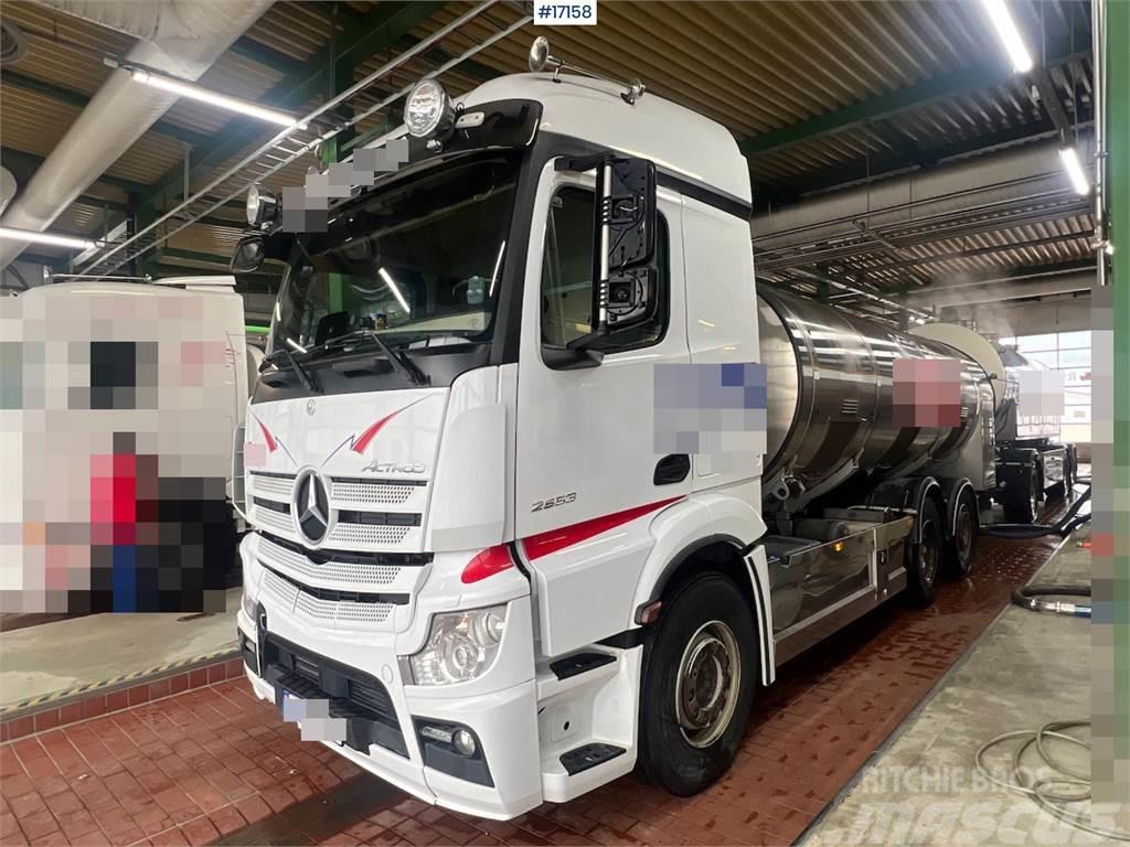 Mercedes-Benz Actros 2553 6x2 Chassis. WATCH VIDEO Camiones chasis