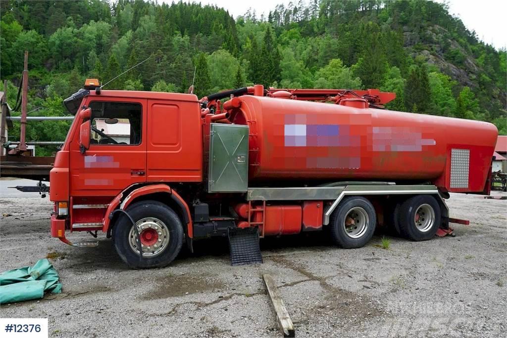 Scania vacuum truck Vehículos - Taller
