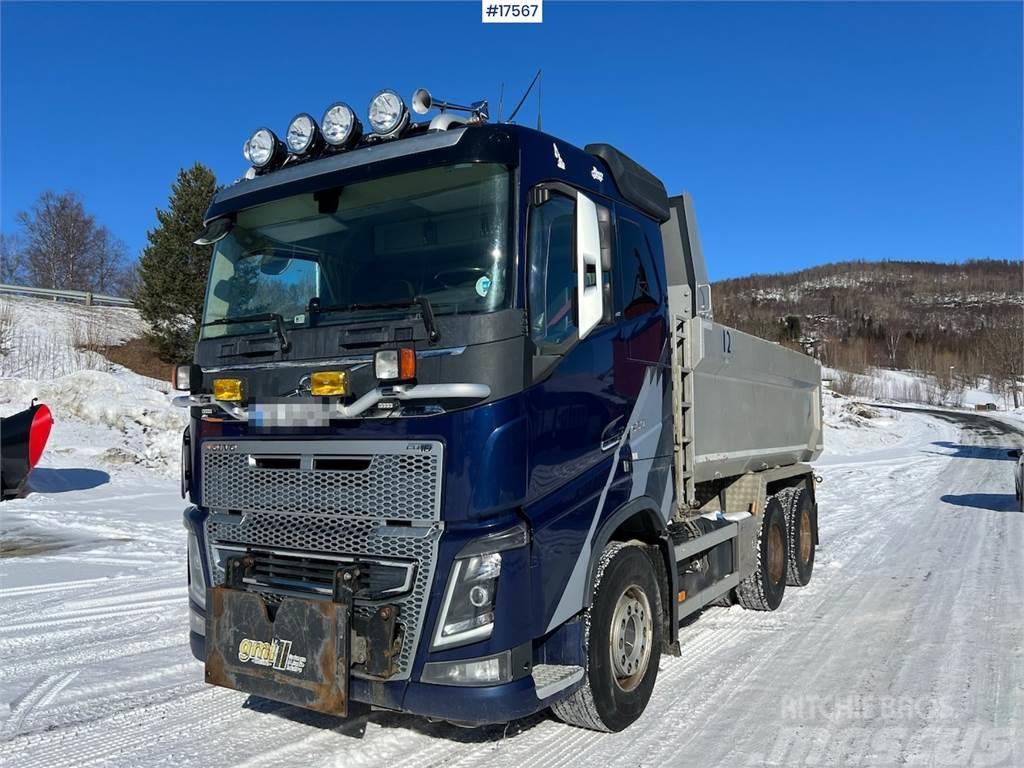 Volvo FH16 650 6x4 tipper w/ only 231k km! Camiones bañeras basculantes o volquetes