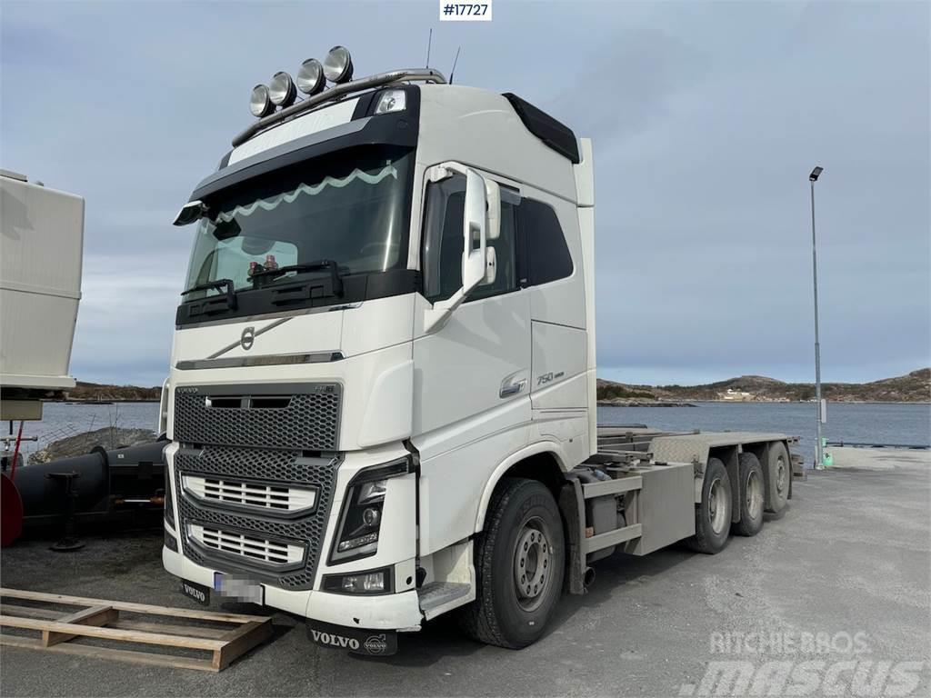 Volvo Fh16 8x4 chassis. WATCH VIDEO Camiones chasis