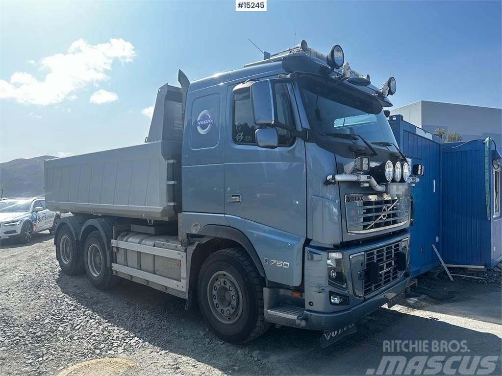Volvo FH750 6x4 Snowrigged Combi truck w/ 2000 Damm Mach Camiones bañeras basculantes o volquetes