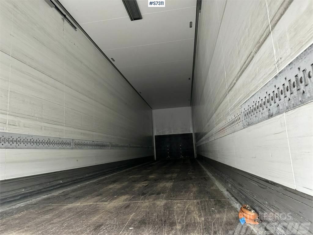 Schmitz Cargobull Box trailer with roller shutter Otros remolques