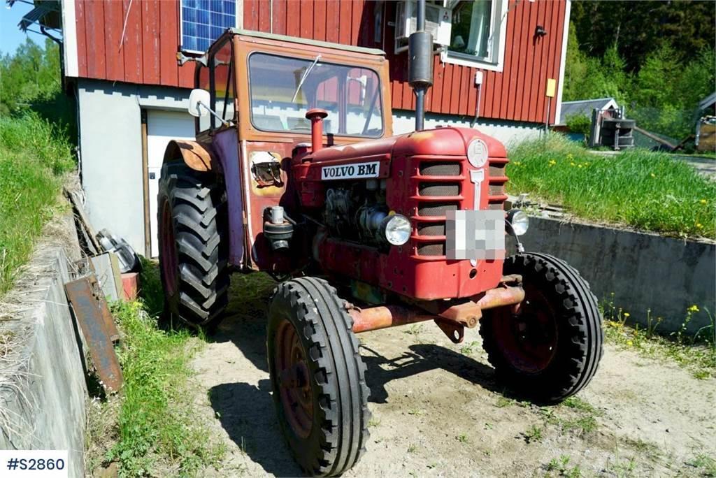 Volvo BM 350 TRACTOR WITH REAR NEW TIRES! Tractores