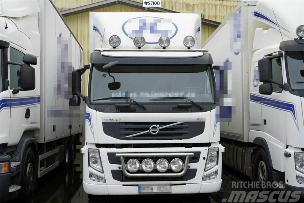Volvo FH Boxtruck with opening side Camiones caja cerrada