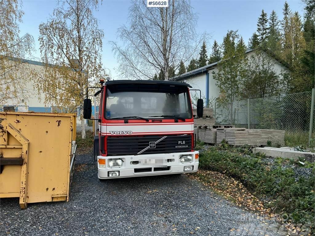 Volvo FL614 4X2, Serviced and inspected Only 50.000 km Camiones polibrazo