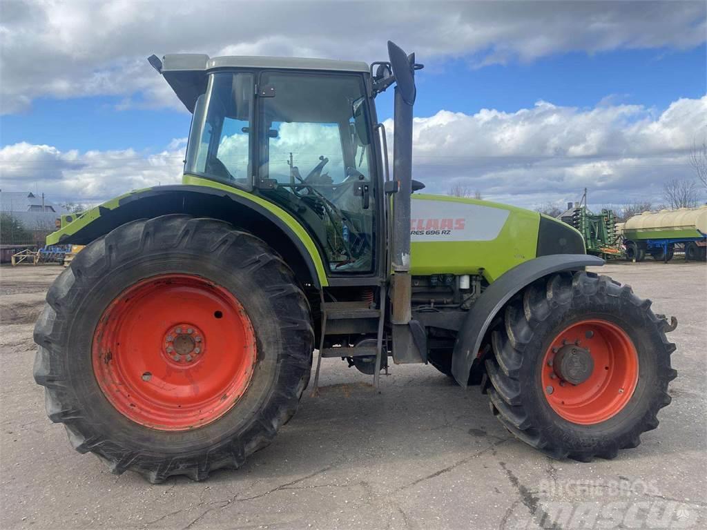 CLAAS Ares 696RZ Tractores
