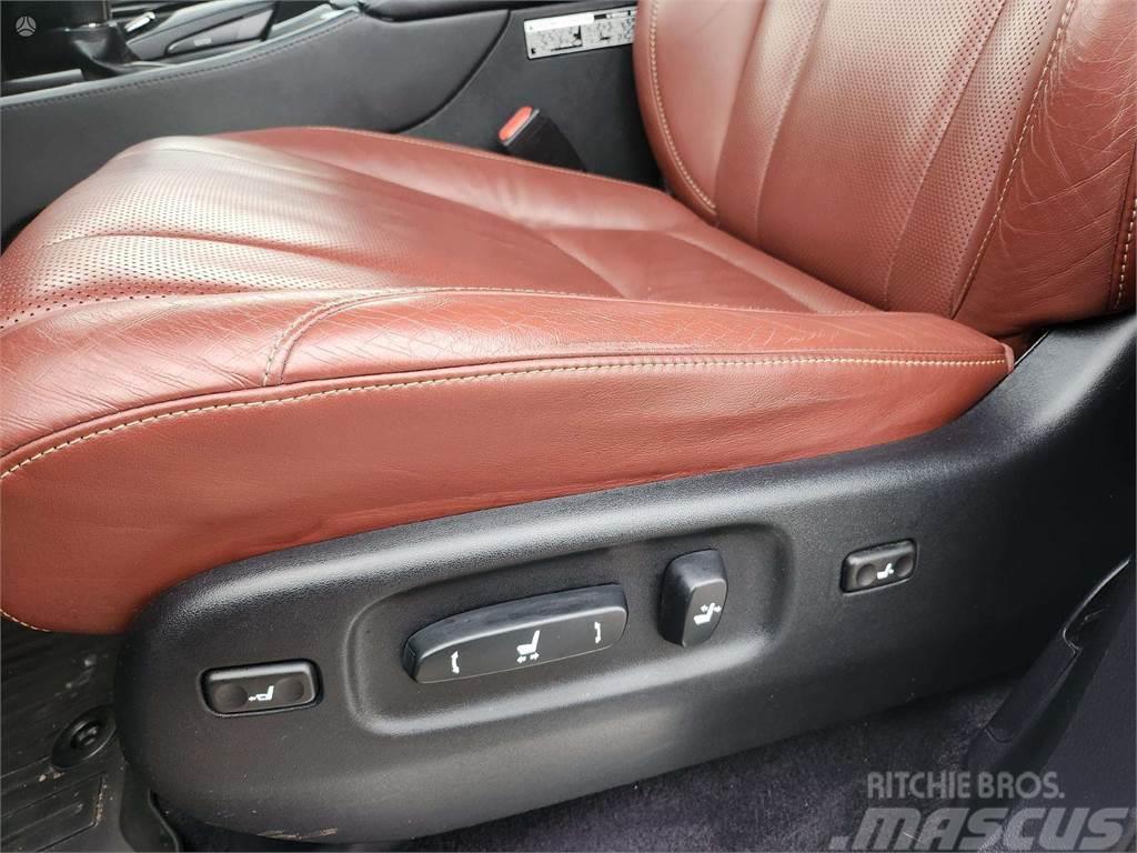 Lexus  Coches