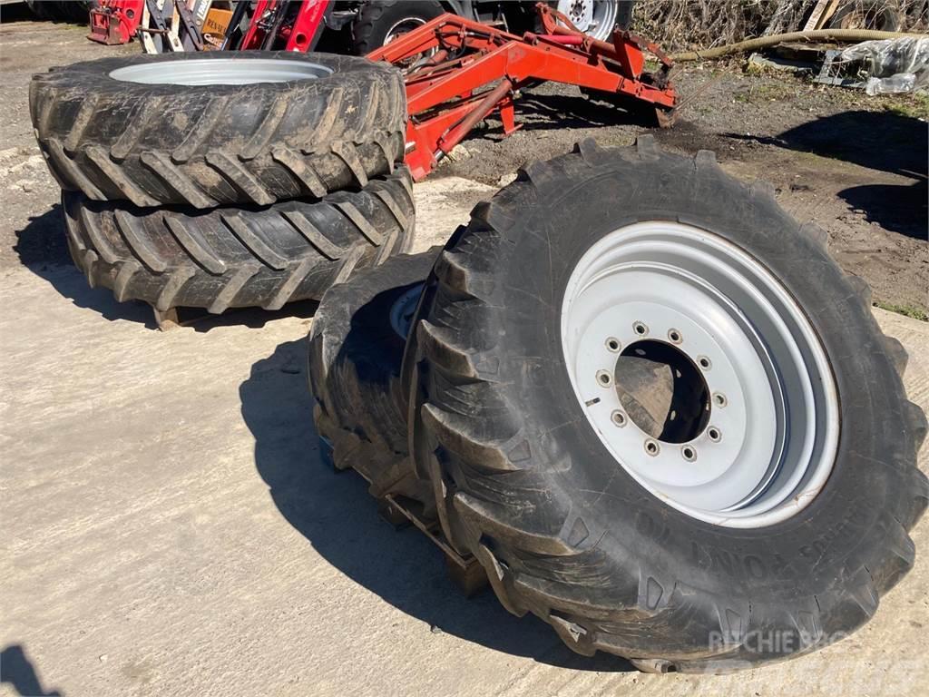 Massey Ferguson Wheels and tyres to suit 6700s series Otra maquinaria agrícola usada