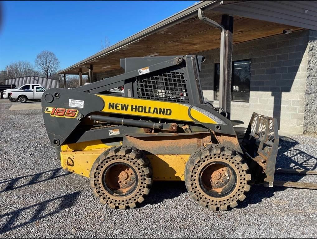 New Holland L185 Coches