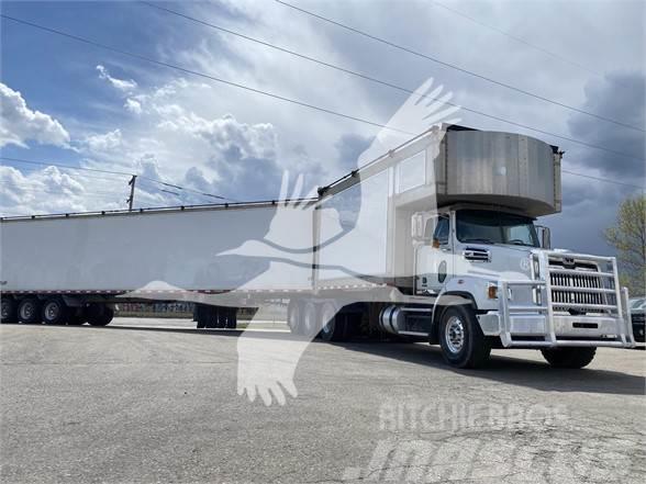 Western Star 4700 Camiones para granja y transporte de granos