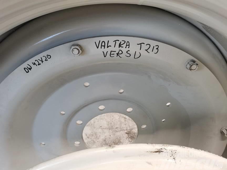 Valtra T213 Versu {DW 42X20}  rim Neumáticos, ruedas y llantas
