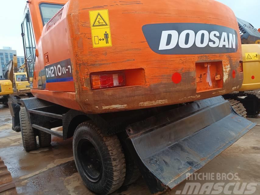 Doosan DH 210 W-7 Excavadoras de ruedas