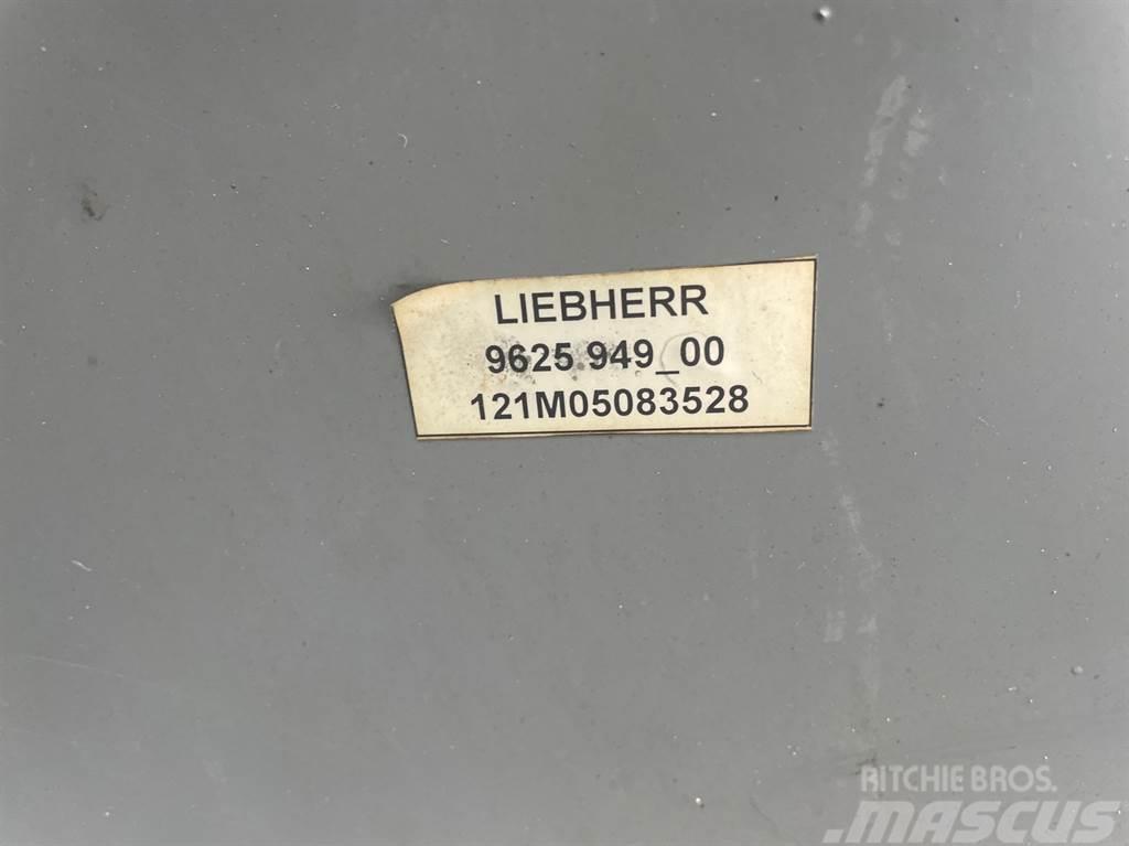 Liebherr A934C-9625949-Stair panel/Trittstufen/Traptreden Chasis y suspención