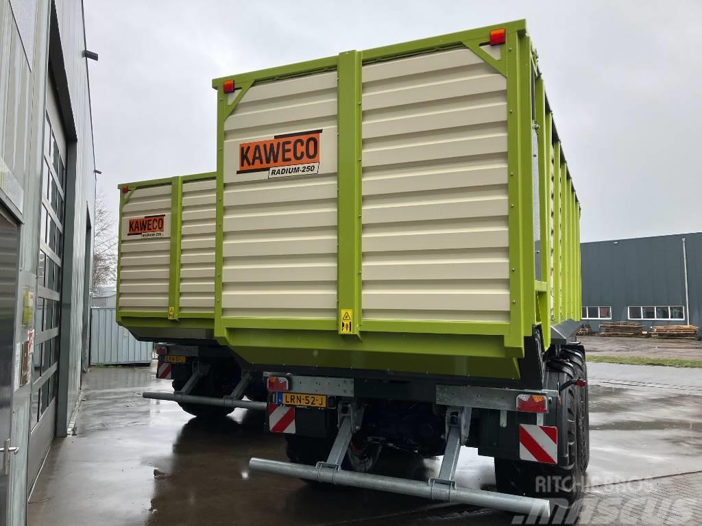 Kaweco Radium 2.50S silagewagen, aangedreven wagen Otros equipos usados para la recolección de forraje
