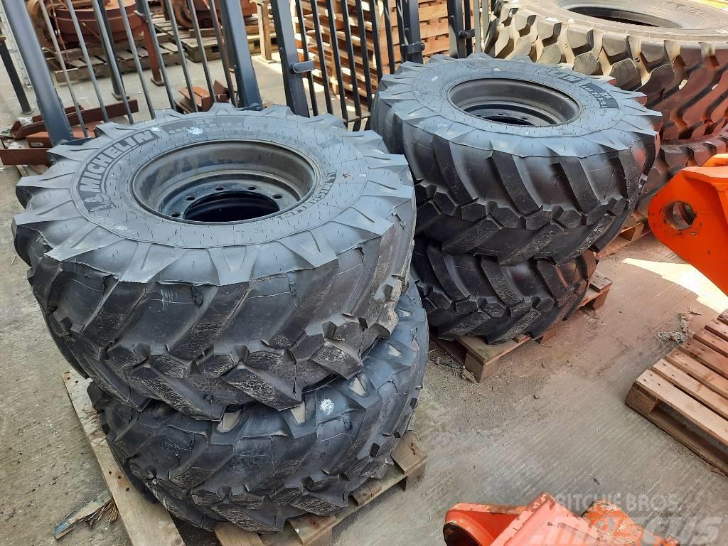 Michelin XF Tyres & Rims (set of 4) Excavadoras de ruedas