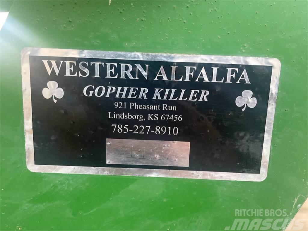 Western Alfalfa Gopher Killer Rastras para campos