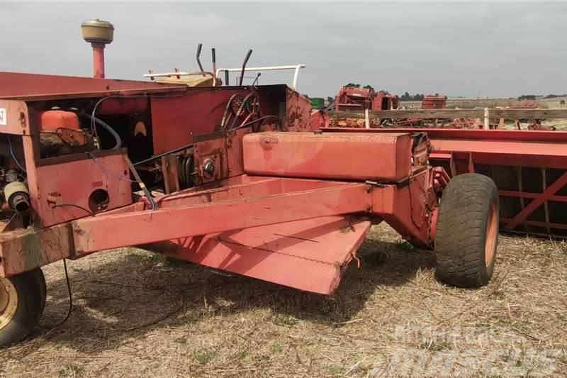 Hesston 420 Swather With Table Tractores