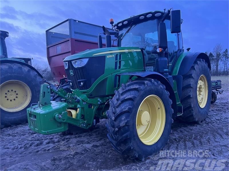 John Deere 6250R Ultimate Edition Command Pro Tractores