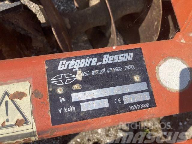 Gregoire Besson VNS 666/26 Cultivadores para cultivos en hilera