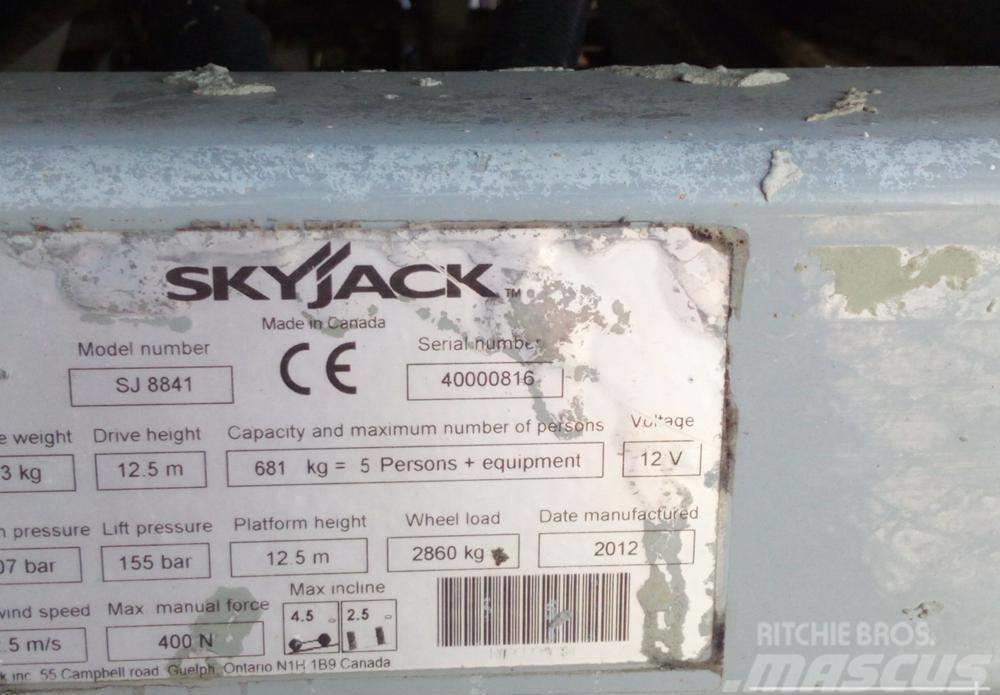 SkyJack SJ 8841 RT 4x4 ollós emelő 14.3M! Plataformas tijera