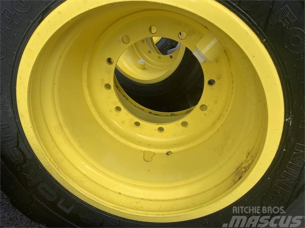 John Deere 1510g 28x26,5 Neumáticos, ruedas y llantas