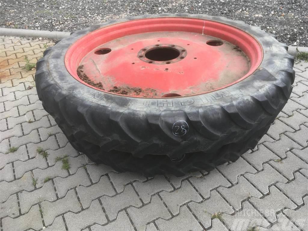 Michelin 230/95R44 x2 Neumáticos, ruedas y llantas