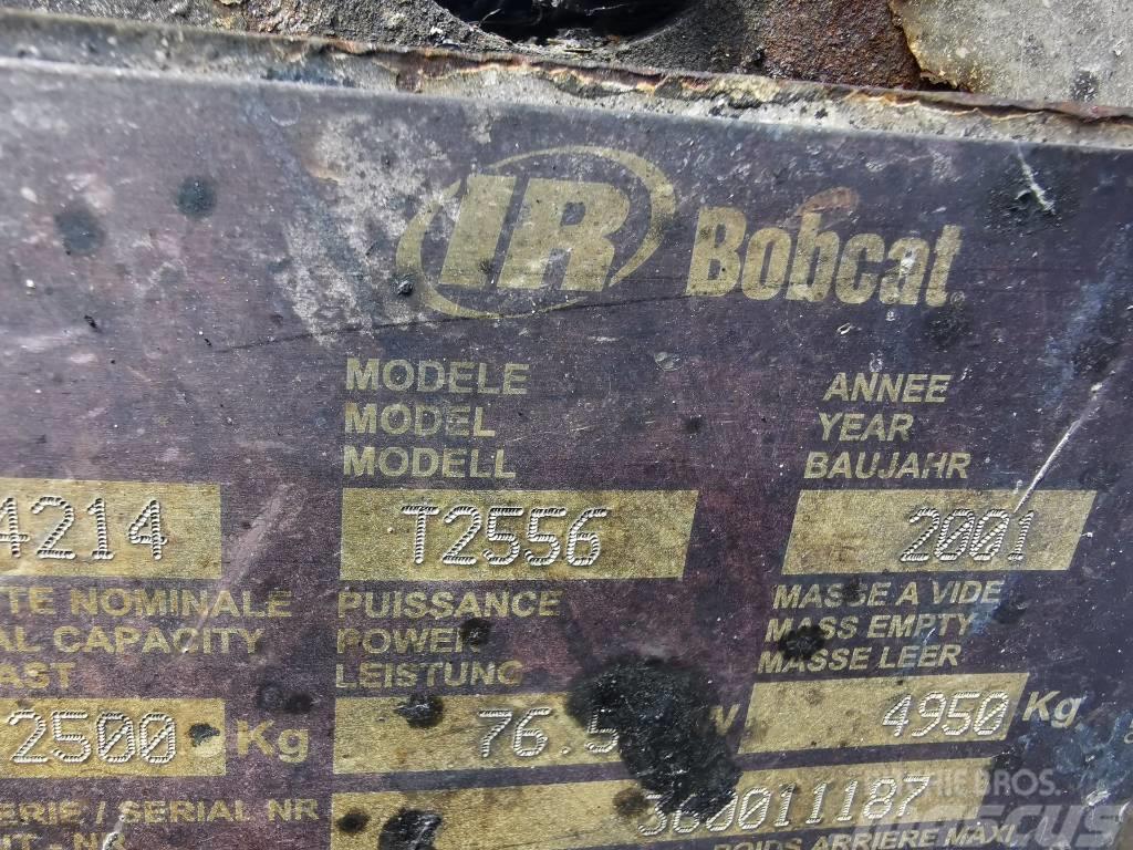 Bobcat T 2556 2001r.Parts Retrocargadoras