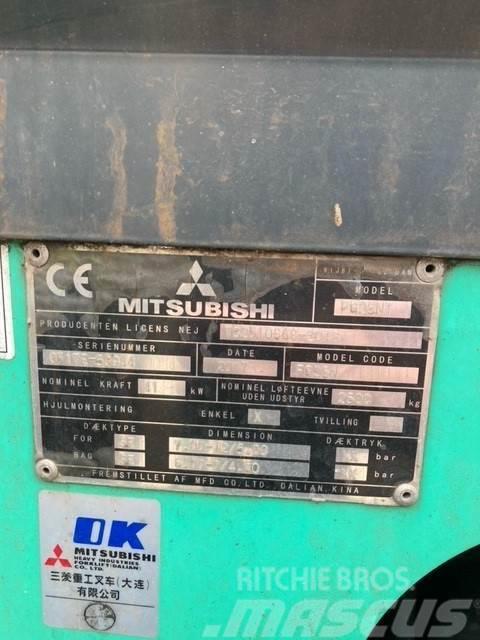Mitsubishi FG25N Carretillas LPG