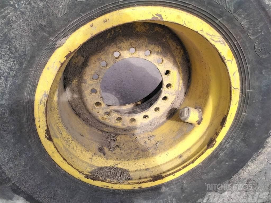John Deere 1470E 24x26,5 Neumáticos, ruedas y llantas