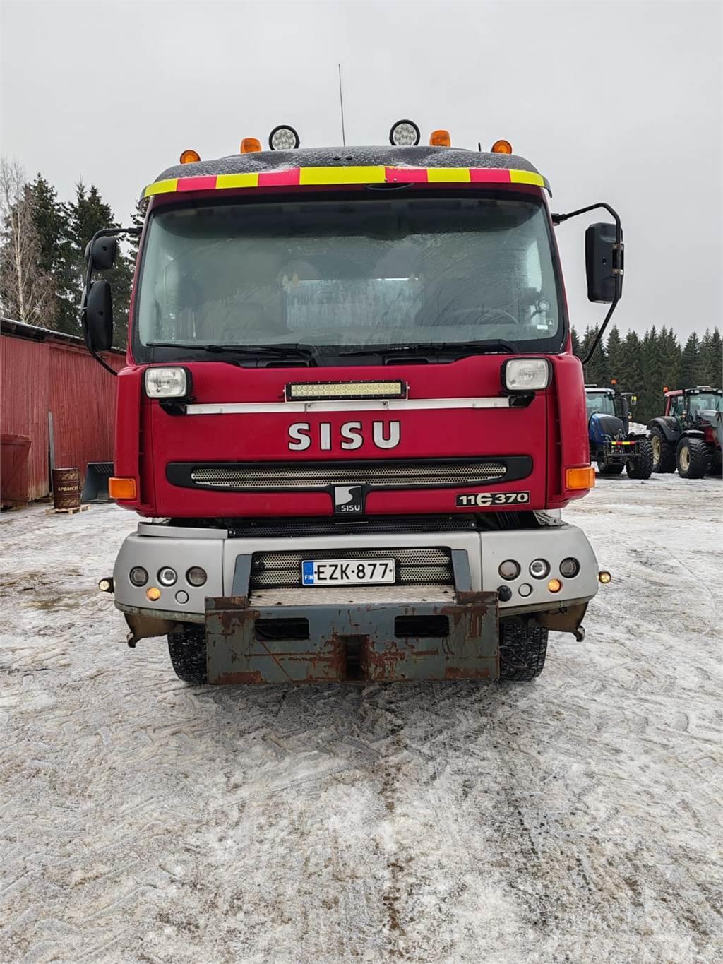 Sisu E11 370 Camiones con gancho